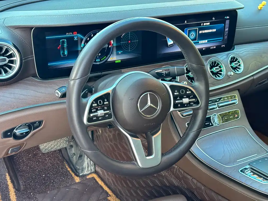 MERCEDES-BENZ E CLASS