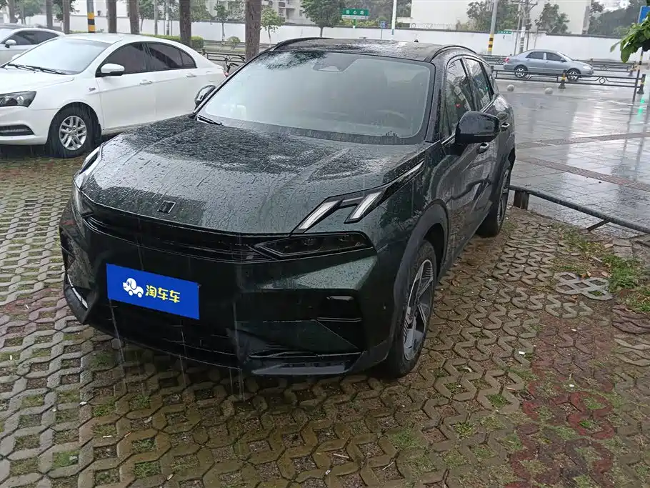 Lynk & Co 06 2025