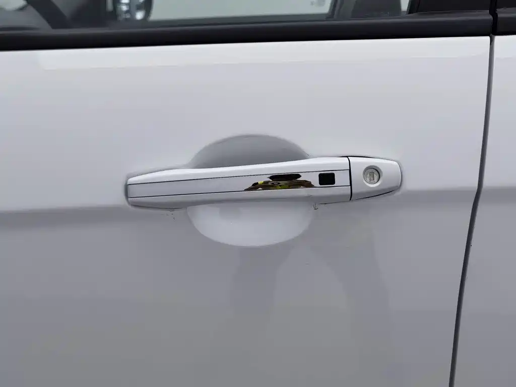 Geely Emgrand — миниатюра 18