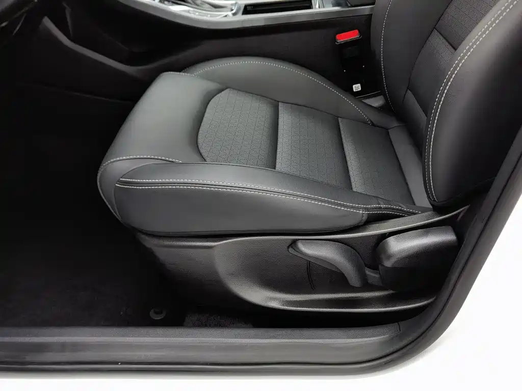 Geely Emgrand — миниатюра 20