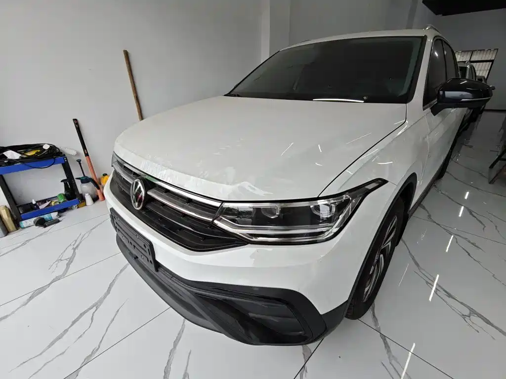 Volkswagen Tiguan L L 2025 300TSI AT