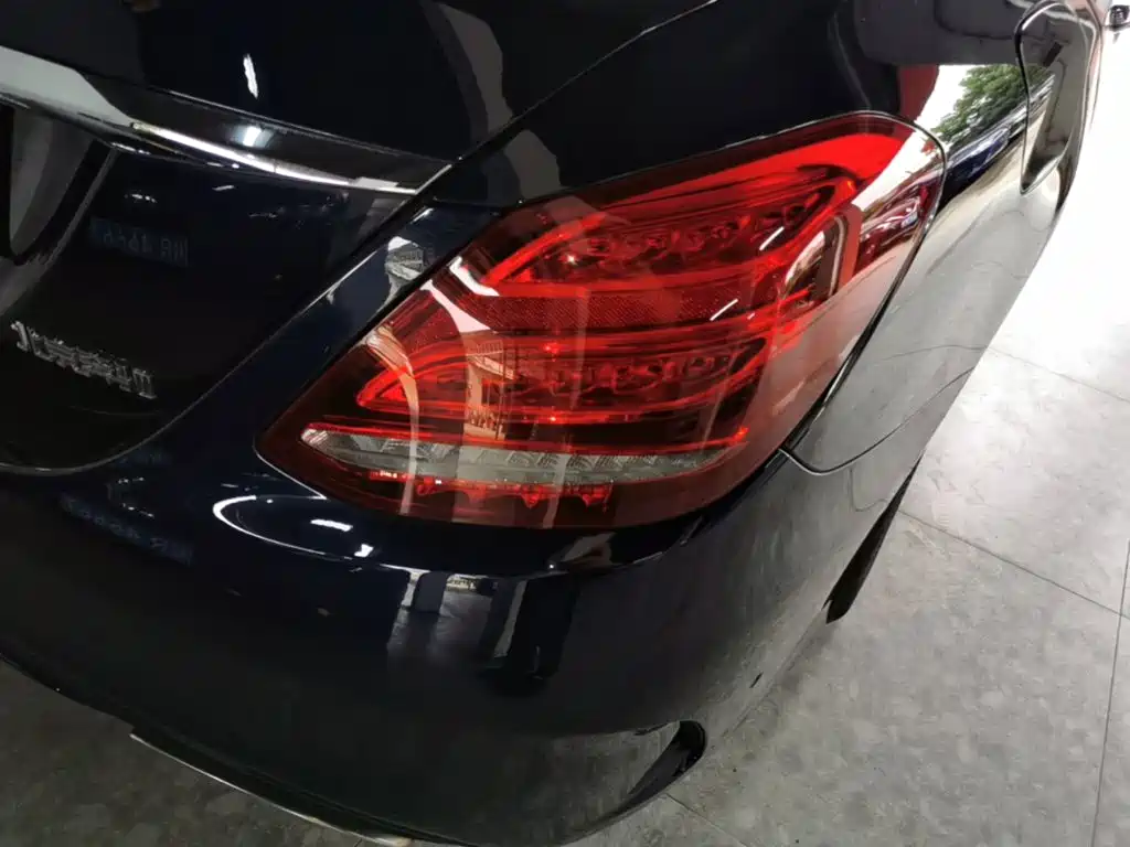 Mercedes-Benz C-Class — миниатюра 8