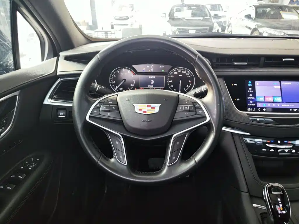 Cadillac XT5 — миниатюра 11