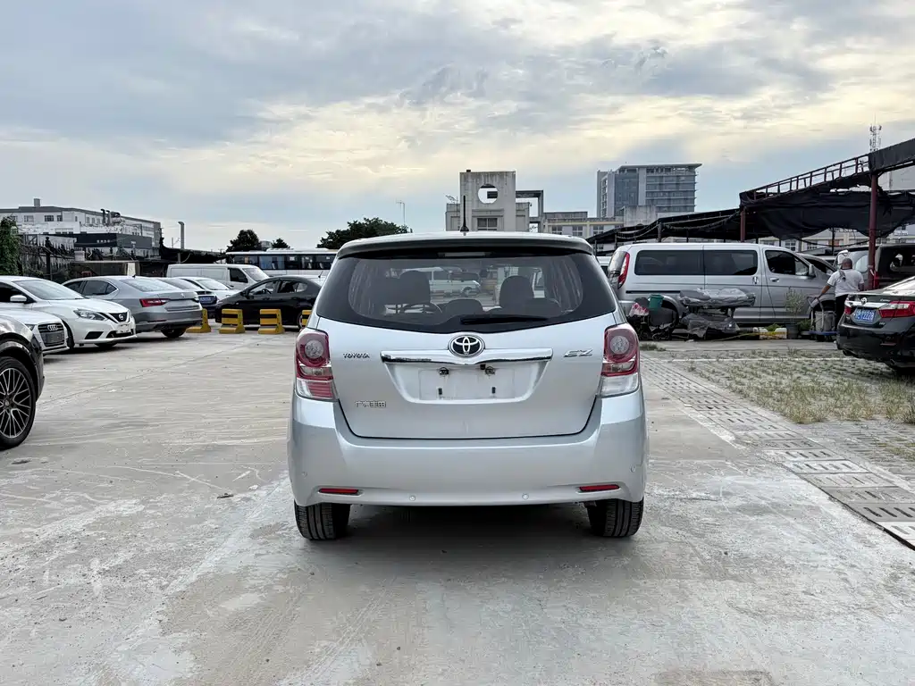Toyota Verso — миниатюра 5