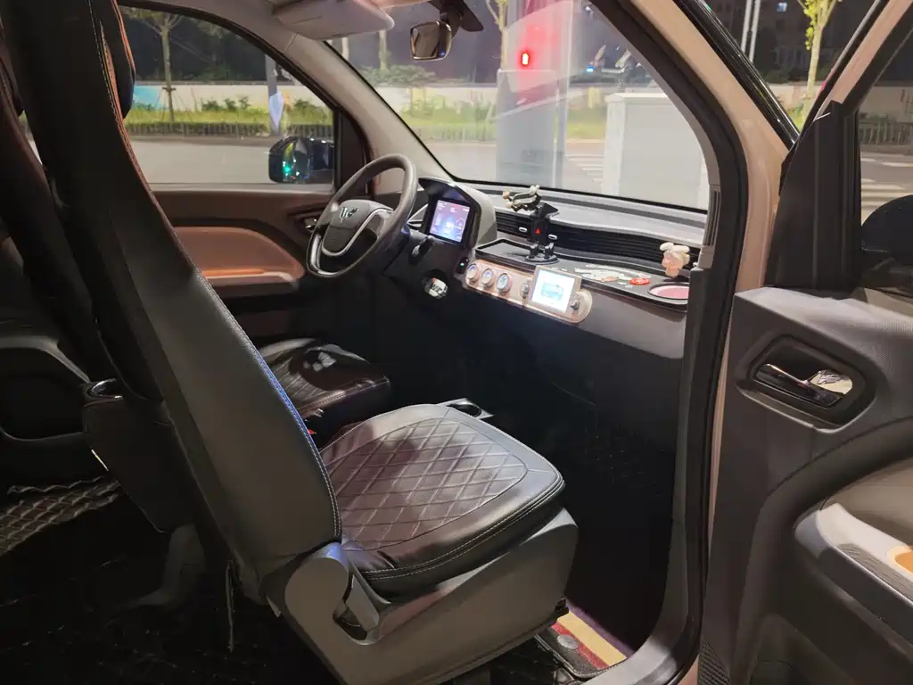 Wuling MINIEV — миниатюра 17