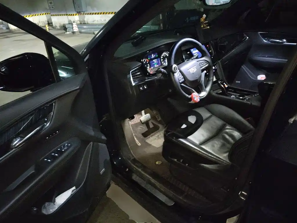 Cadillac XT6 — миниатюра 17