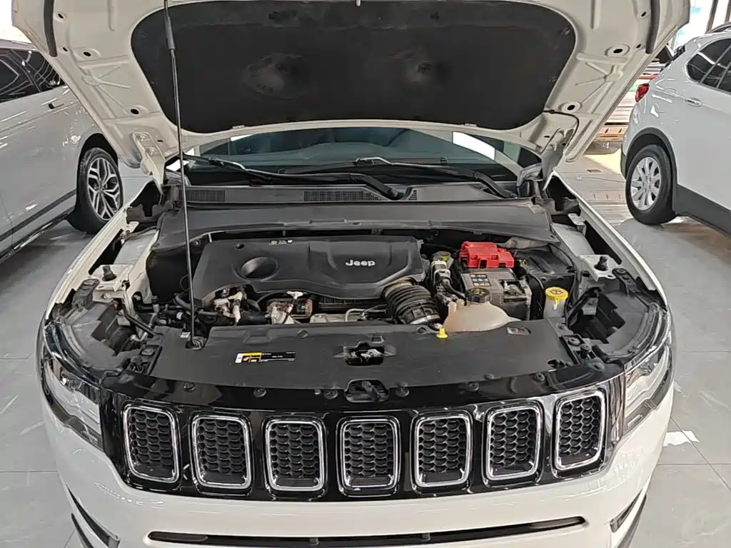Jeep Compass — миниатюра 20