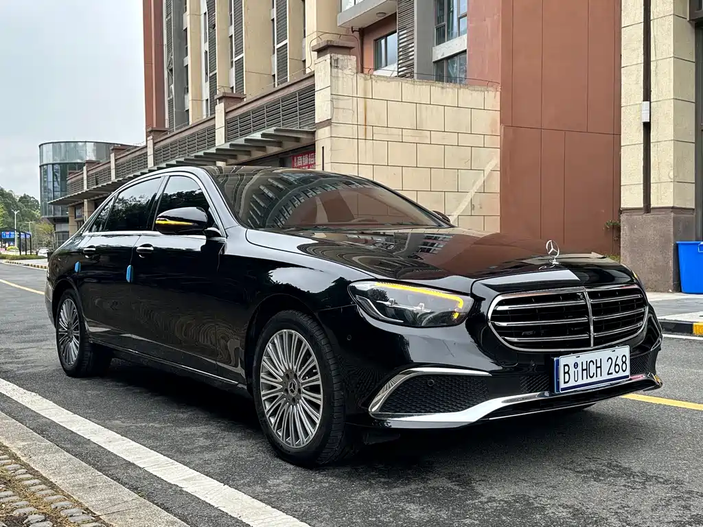 Mercedes-Benz E-Class — миниатюра 3