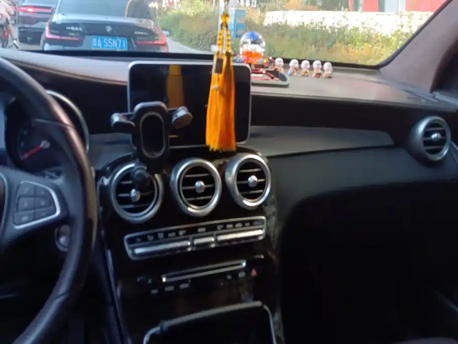Mercedes-Benz GLC — миниатюра 13