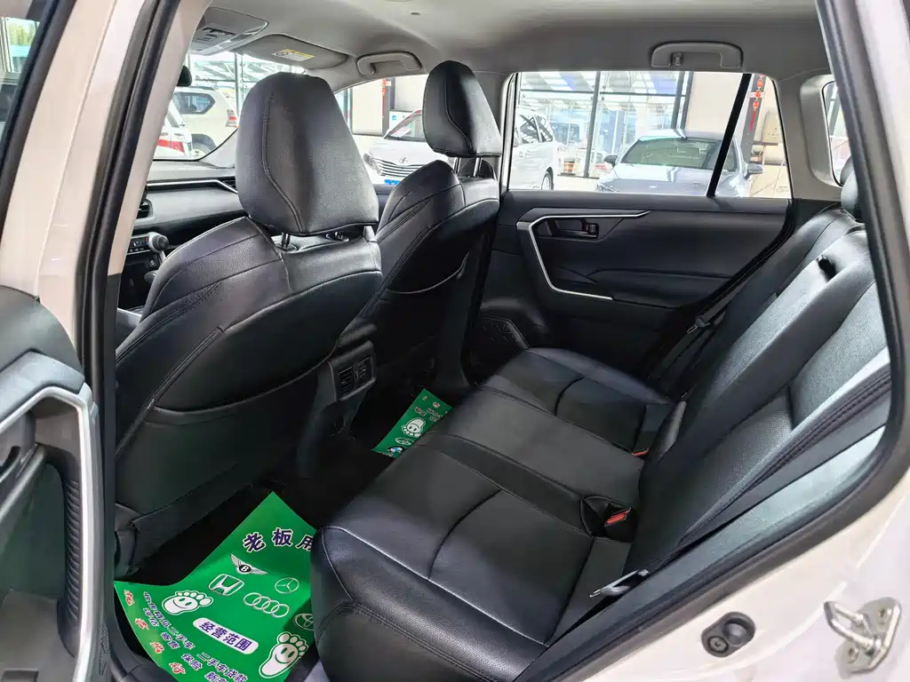 Toyota Wildlander — миниатюра 5