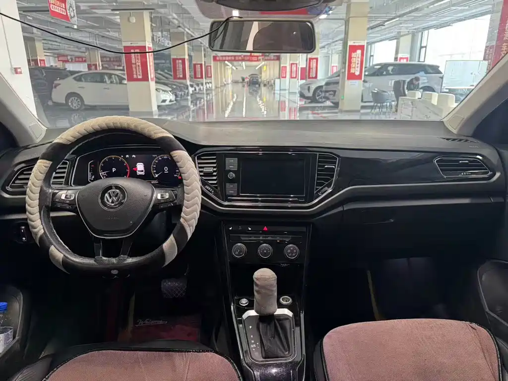 VOLKSWAGEN T ROC EXPLORING SONGS