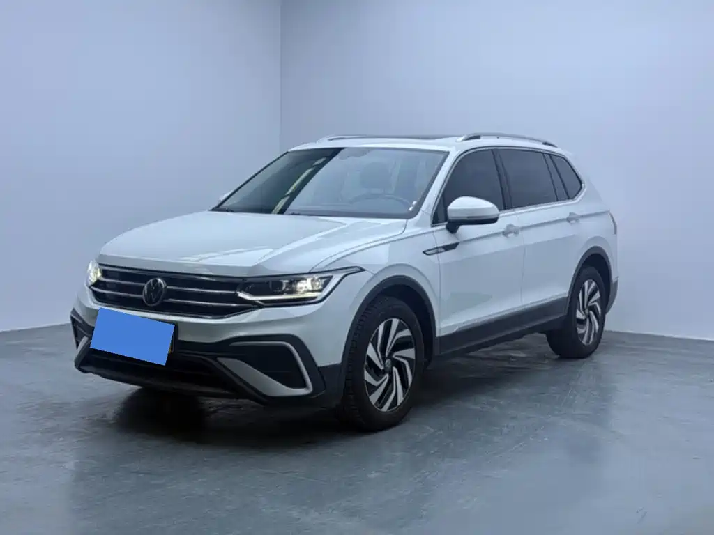Volkswagen Tiguan L — миниатюра 7