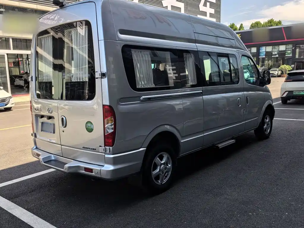 MAXUS V80 — миниатюра 21