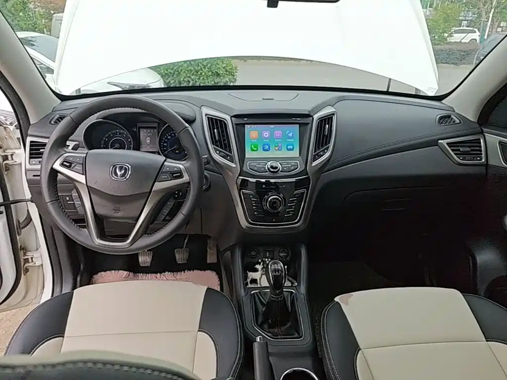 Changan CS35 — миниатюра 10