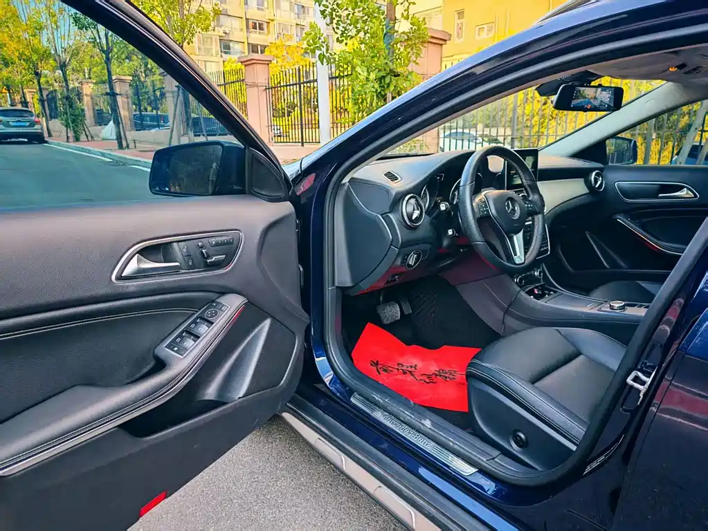 Mercedes-Benz GLA — миниатюра 11
