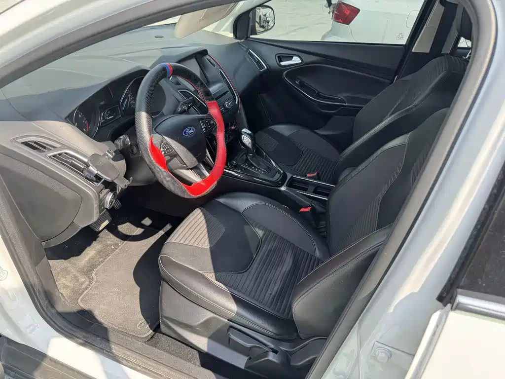 Ford Focus — миниатюра 6