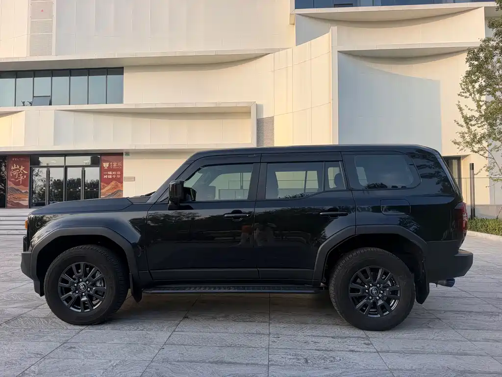 Toyota Prado — миниатюра 8