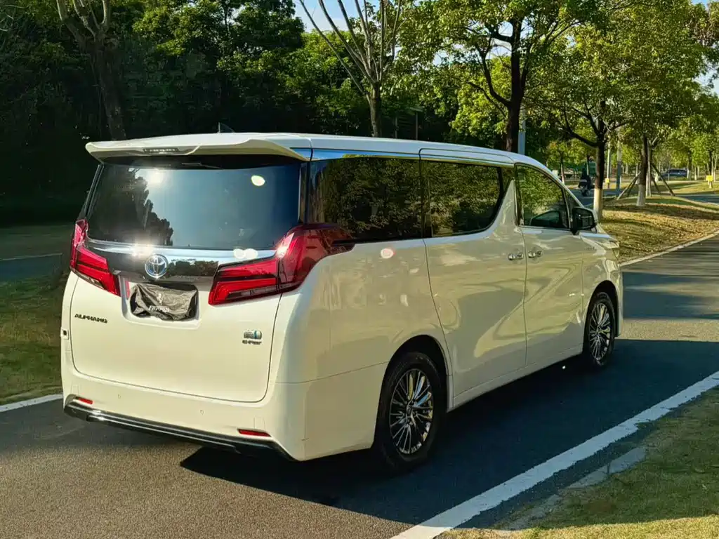 TOYOTA ELFA