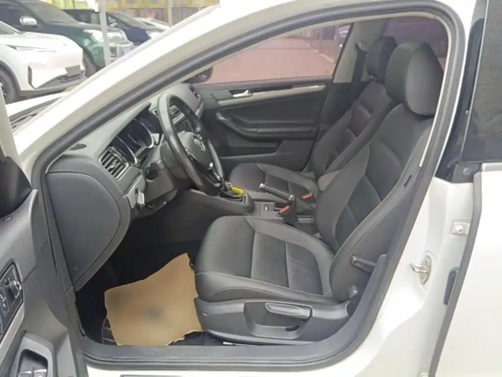 Volkswagen Sagitar — миниатюра 15