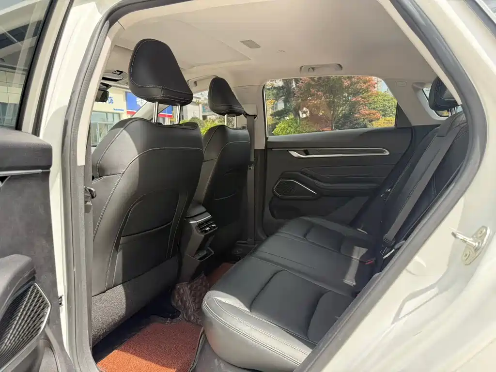 Geely Emgrand — миниатюра 6
