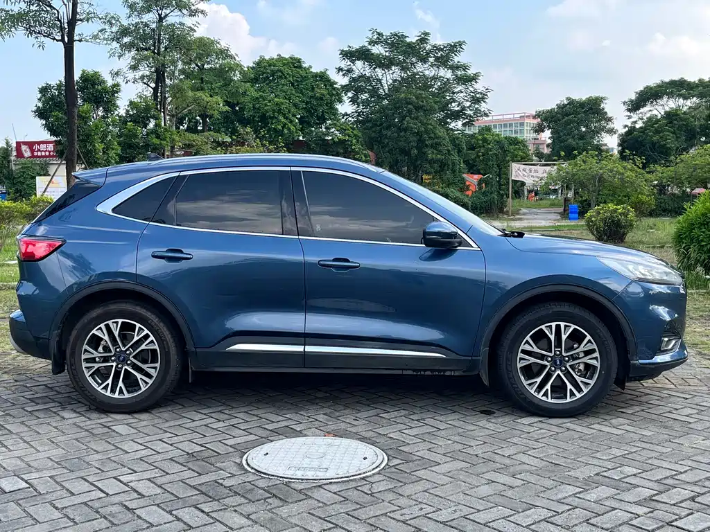 FORD RUIJI