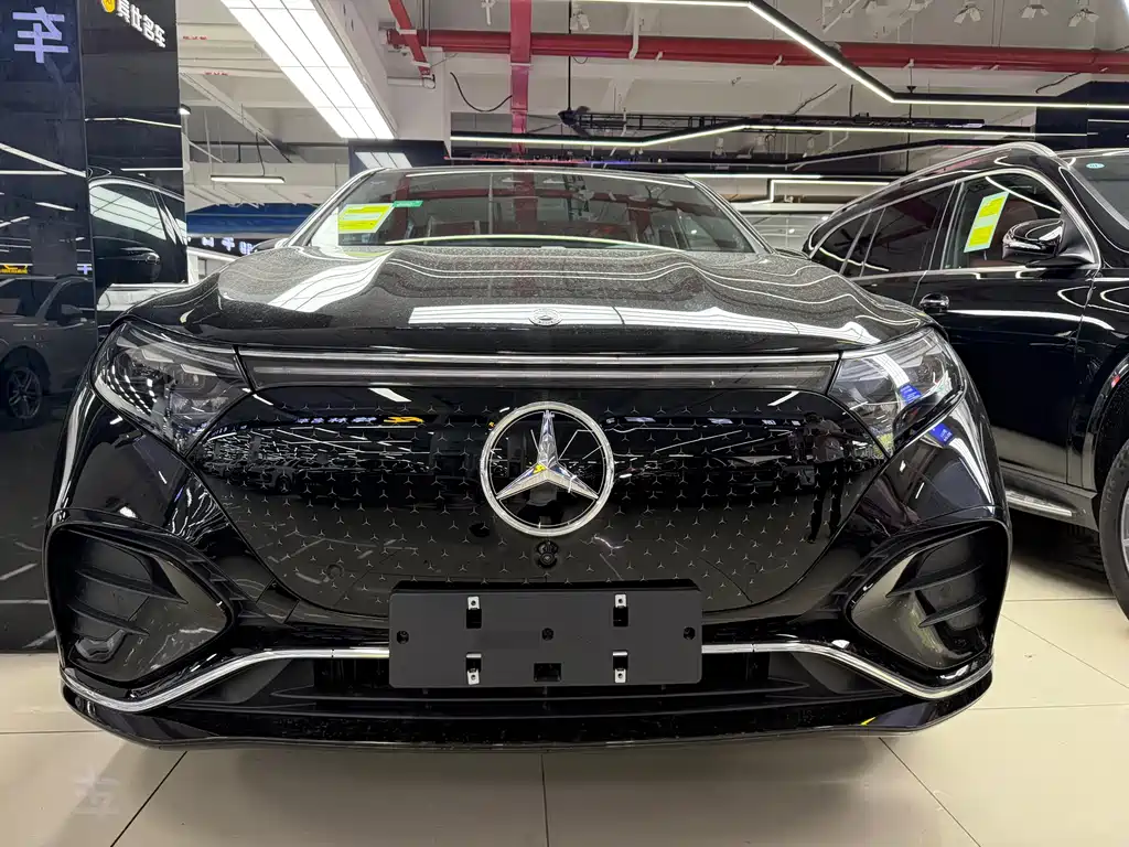Mercedes-Benz EQS SUV 2026