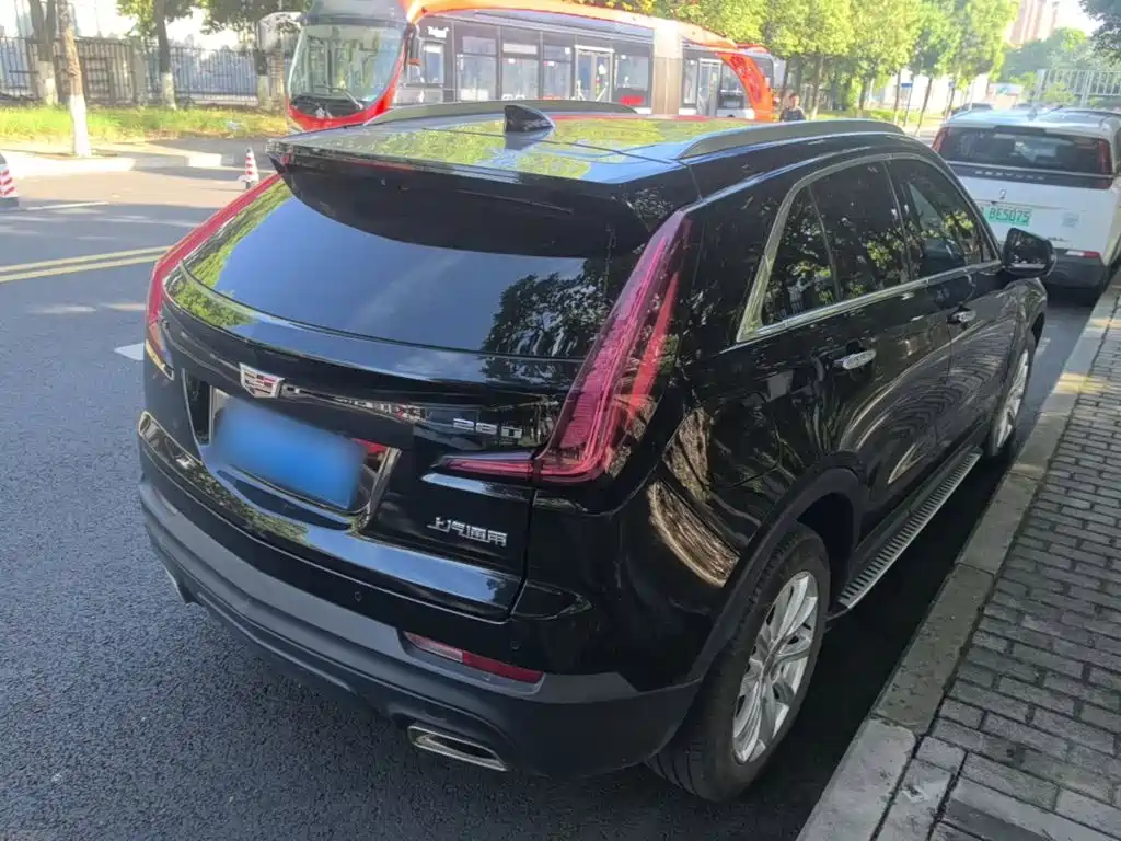 Cadillac XT4 — миниатюра 7