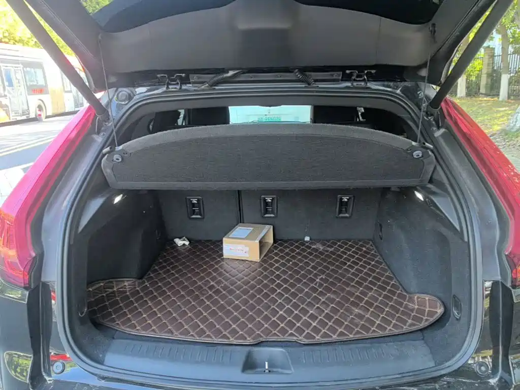 Cadillac XT4 — миниатюра 19