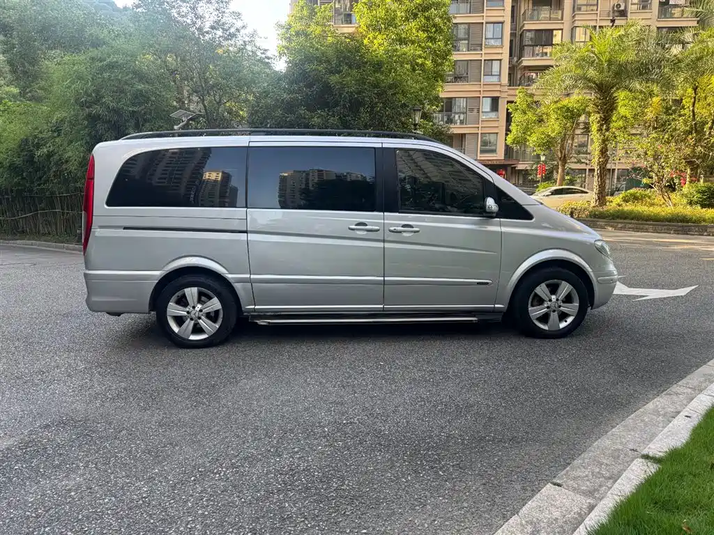 Mercedes-Benz Viano 2011 2.5L Luxury