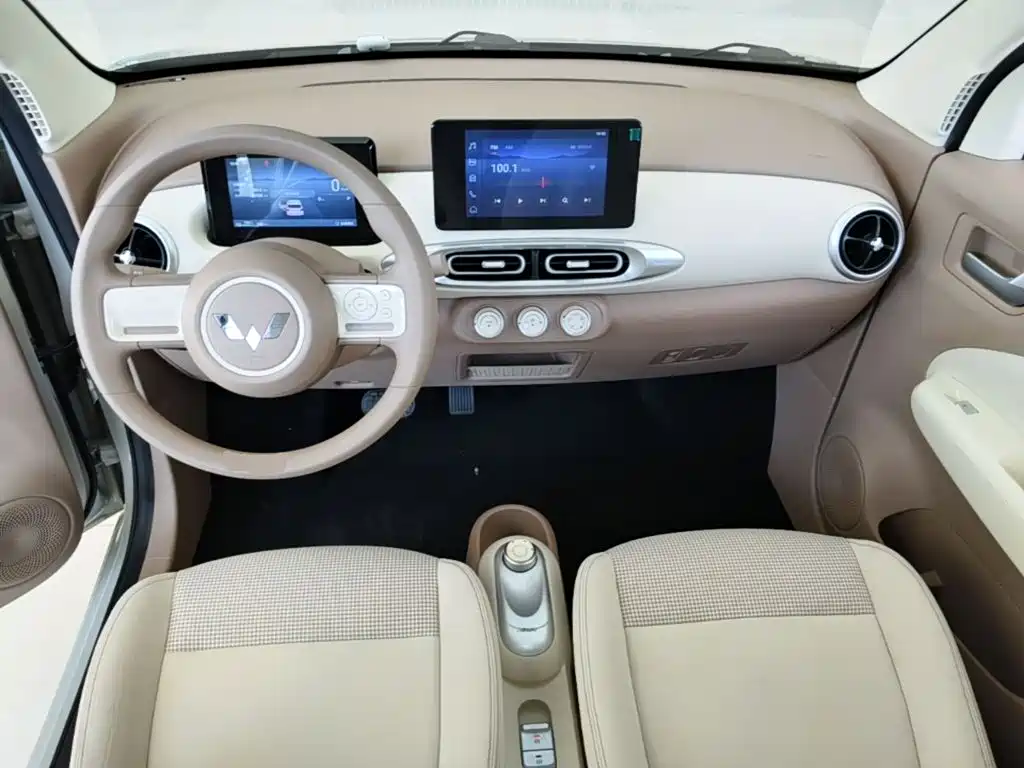 Wuling MINIEV — миниатюра 10