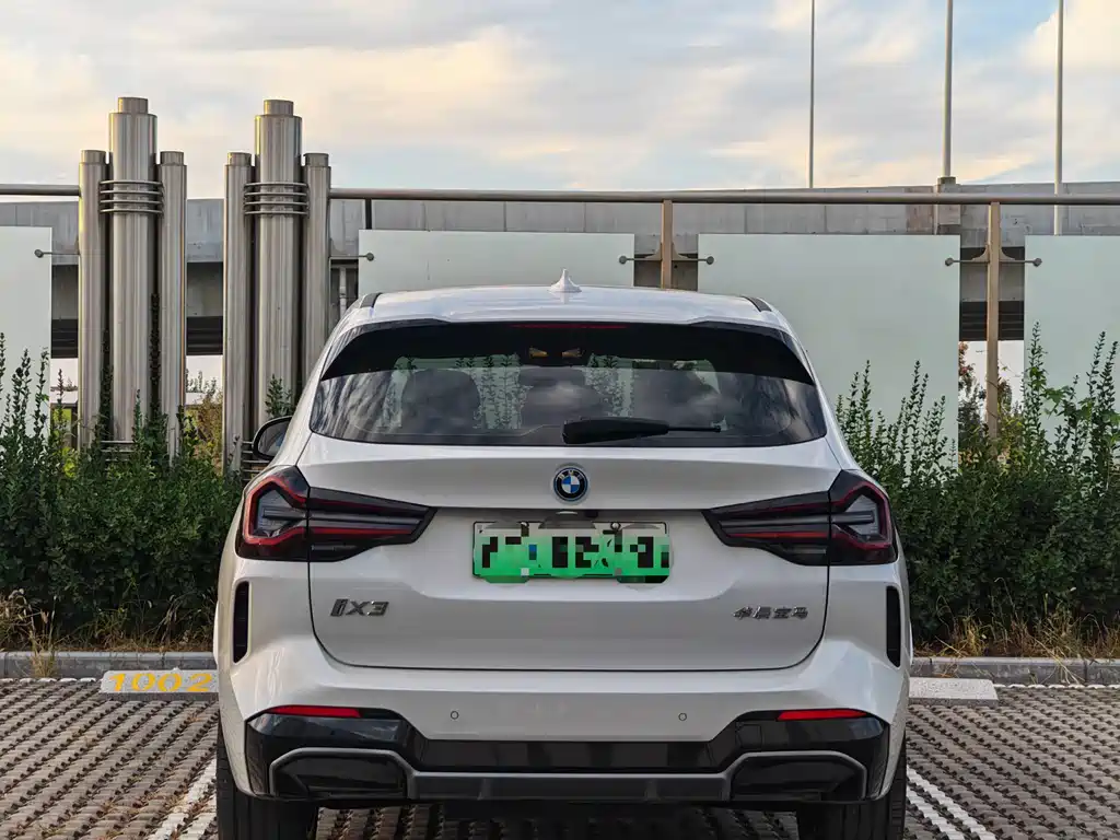 BMW iX3 — миниатюра 4
