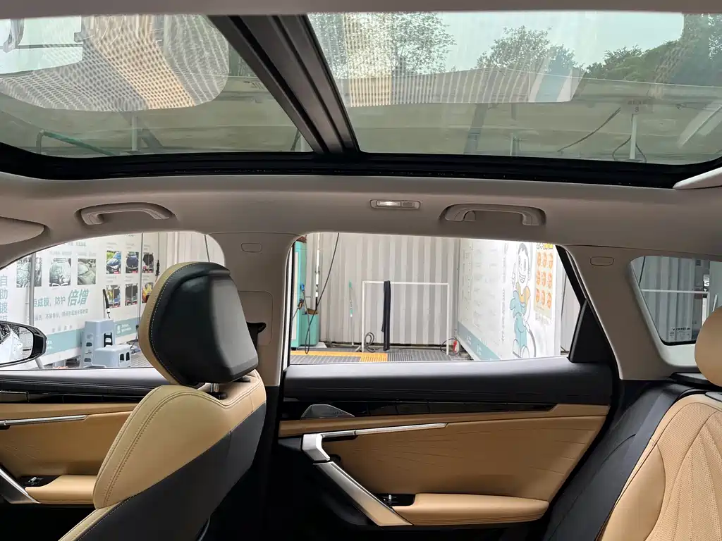 Geely Boyue L — миниатюра 12