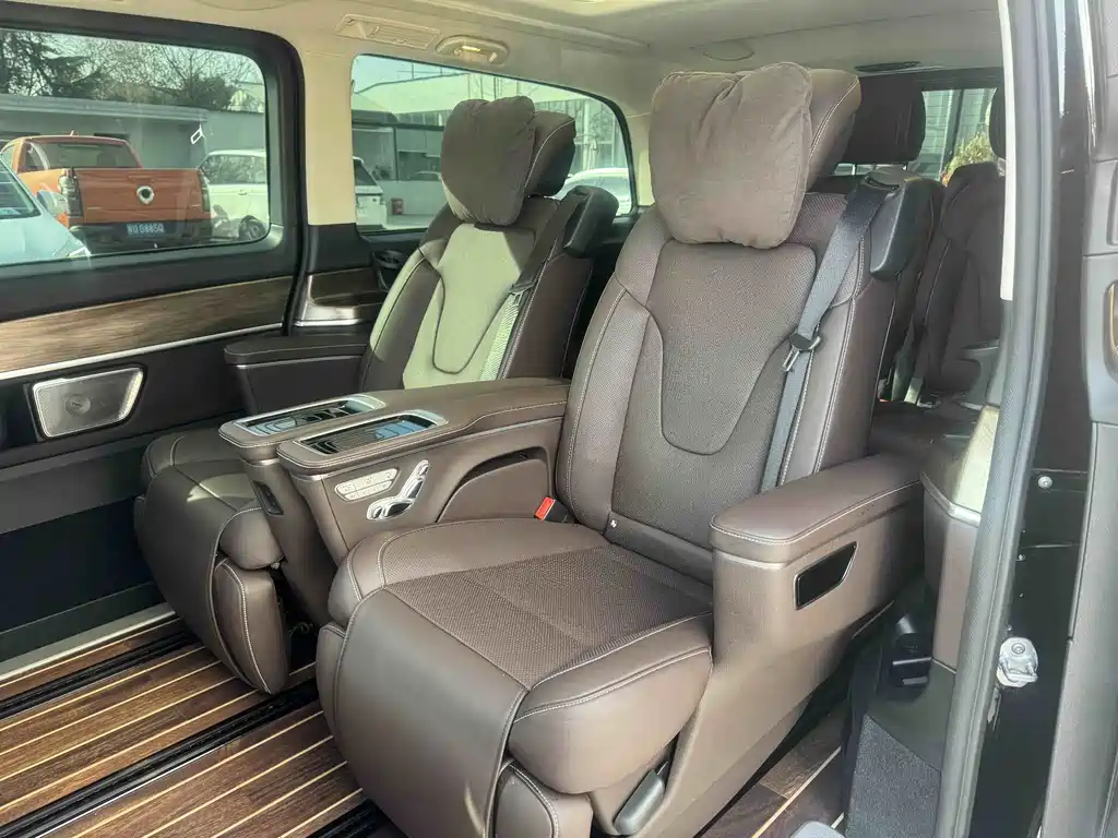 MERCEDES-BENZ V CLASS