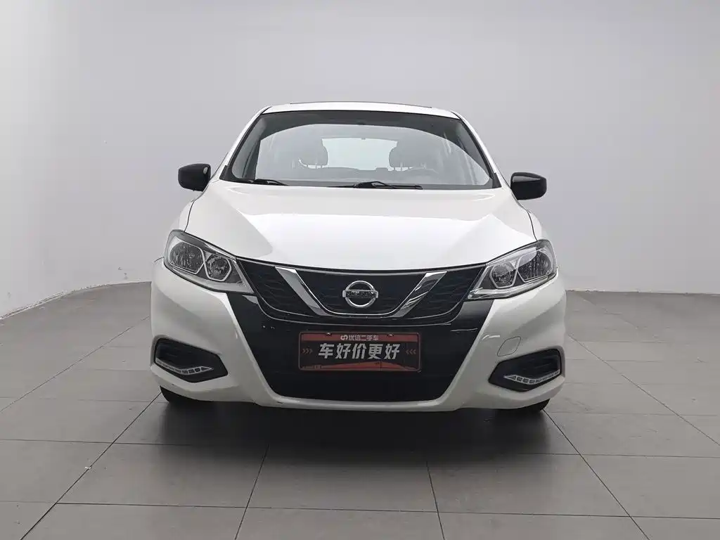 Nissan Tiida — миниатюра 3