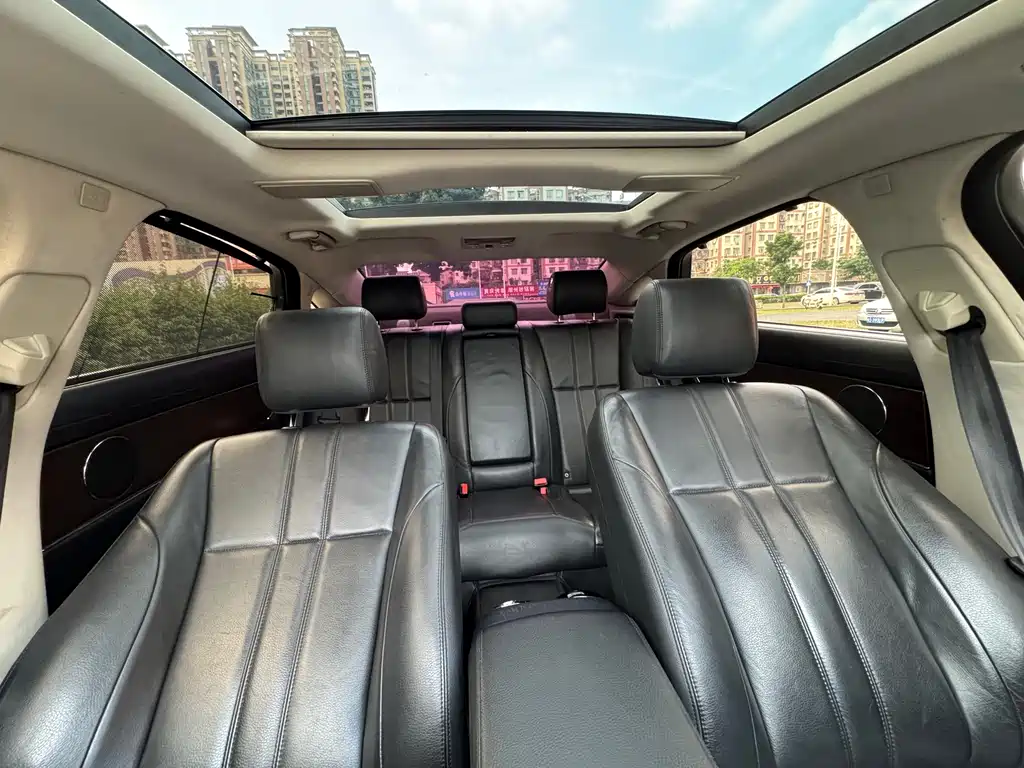 Jaguar XJ — миниатюра 14