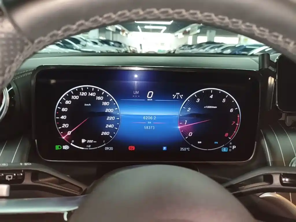 Mercedes-Benz GLC — миниатюра 12