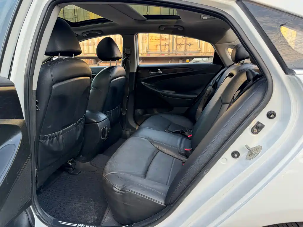 Hyundai Sonata — миниатюра 9
