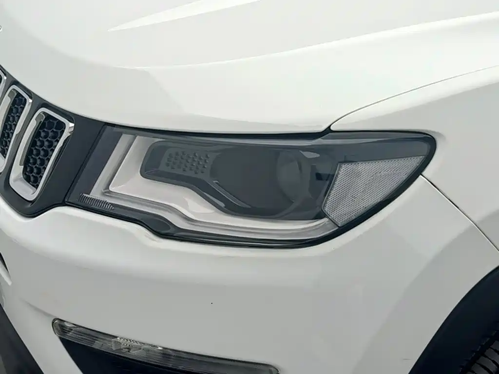 Jeep Compass — миниатюра 14