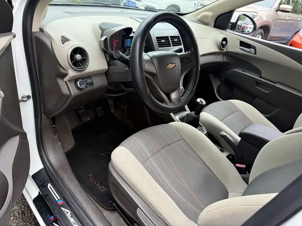 Chevrolet Aveo 2011 1.4L MT SE