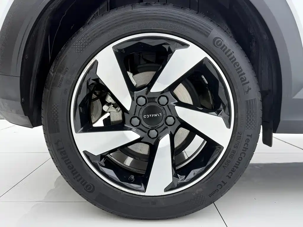 Lynk & Co 06 — миниатюра 17