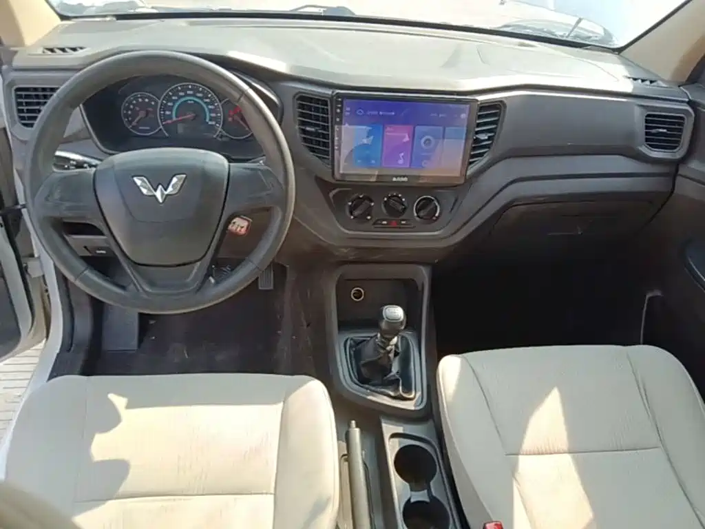 Wuling Hongguang V — миниатюра 10
