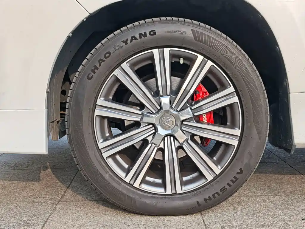 Lexus LX — миниатюра 4