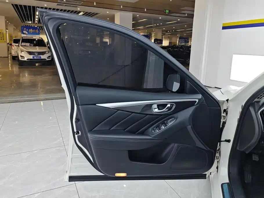 Infiniti Q50L — миниатюра 7