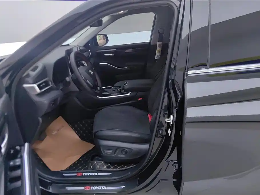 Toyota Highlander 2022 380T Luxury 7 мест