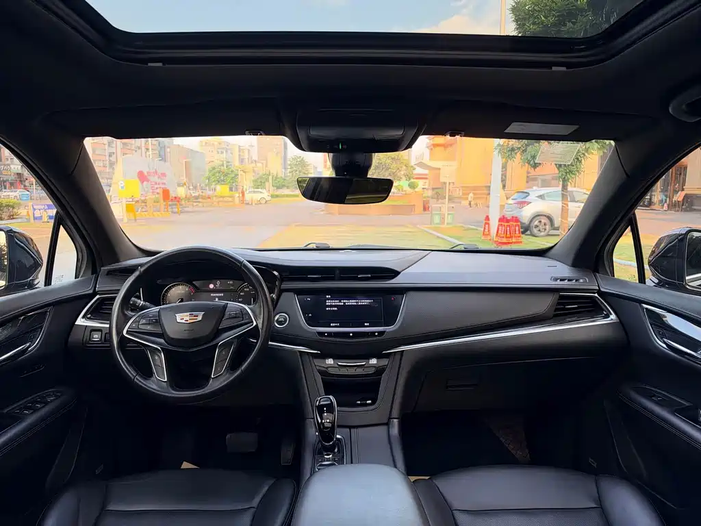 Cadillac XT5 — миниатюра 10