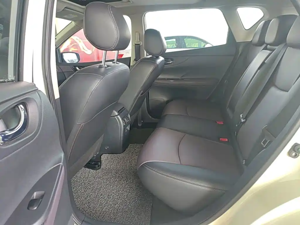 Nissan Tiida — миниатюра 17