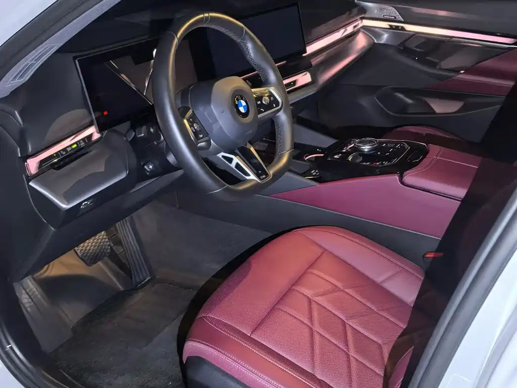 BMW 5 Series — миниатюра 2