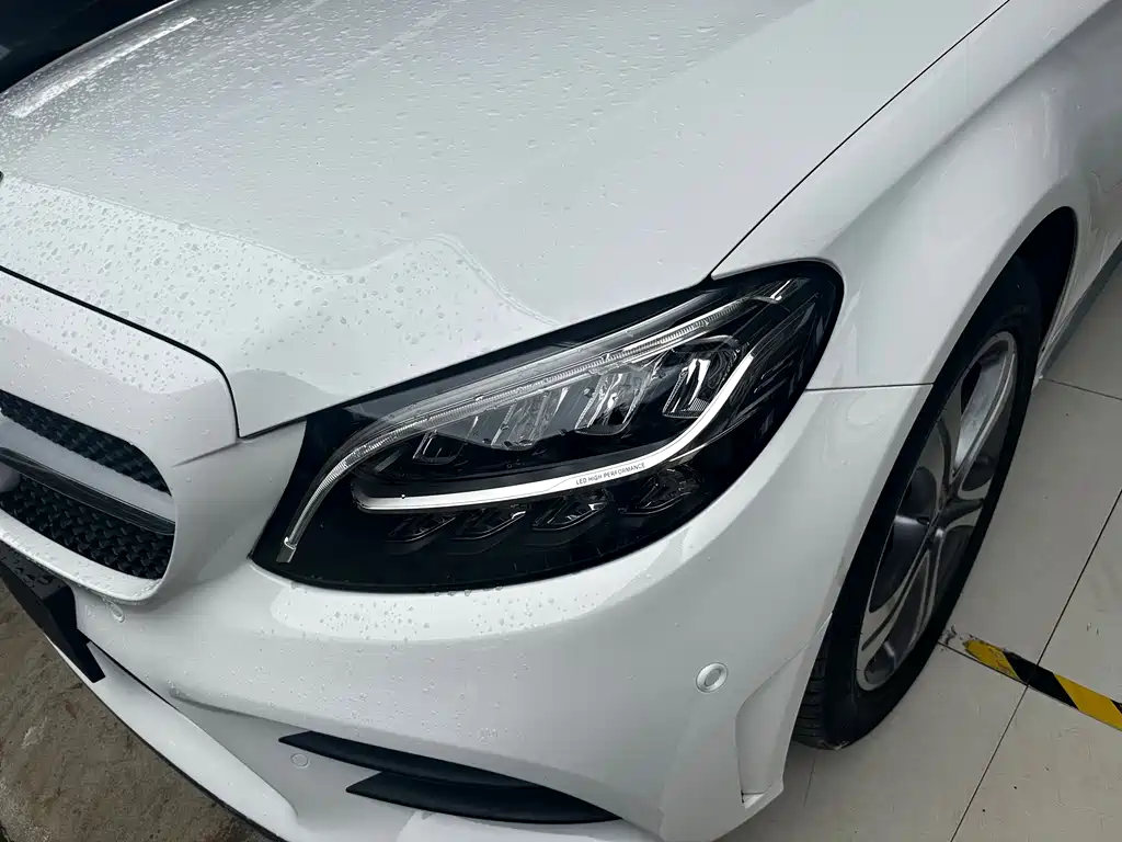 Mercedes-Benz C-Class — миниатюра 3