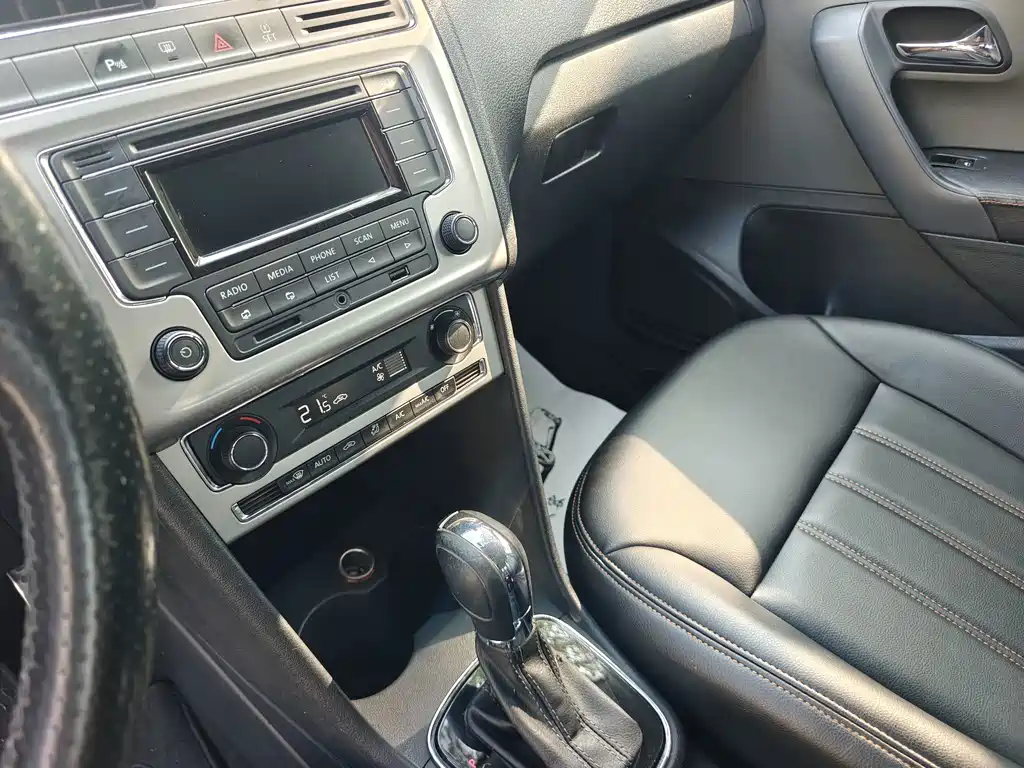 Volkswagen Polo — миниатюра 10