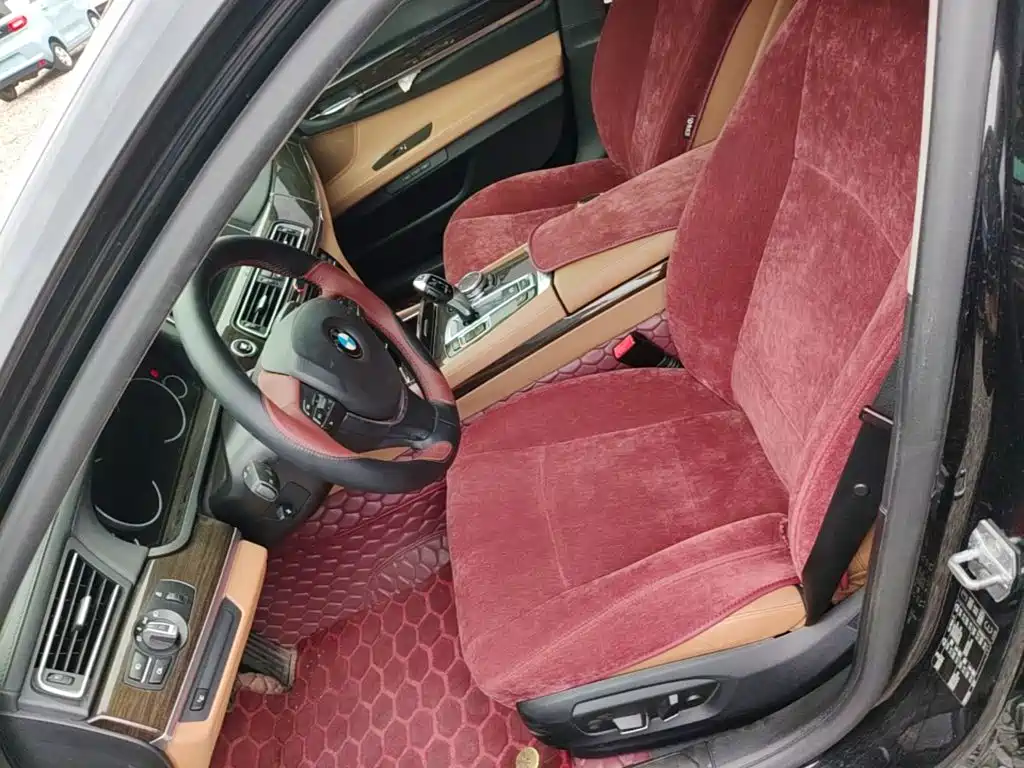 BMW 7 Series — миниатюра 15
